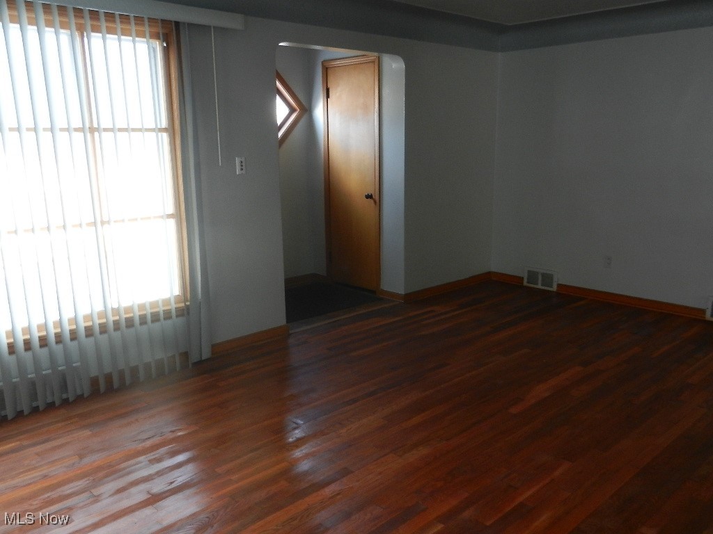 4897 Richmond Road Cleveland, OH 44128 - Photo 3 of 16 Alternate living room view with picture window