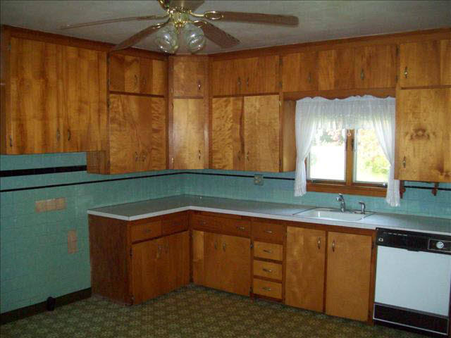 834 Steiner Road Monroe, MI 48162 - Photo 12 of 16 20396027-11.JPG