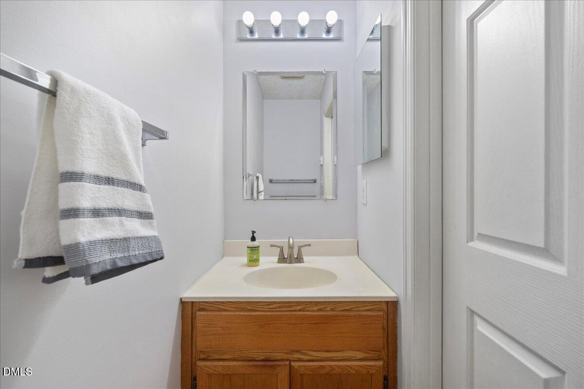 4219 Arbutus Drive Raleigh, NC 27612 - Photo 17 of 53 14-ISAB5531