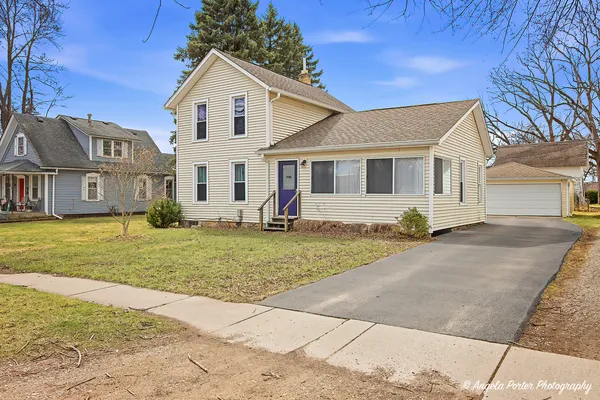 $230,000 | 9703 Illinois Street, Hebron, IL 60034