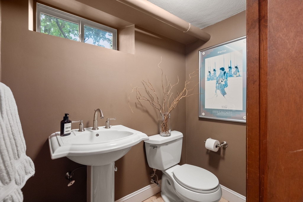 24 Fenno Road Newton, MA 02459 - Photo 16 of 19 Gallery Image 16