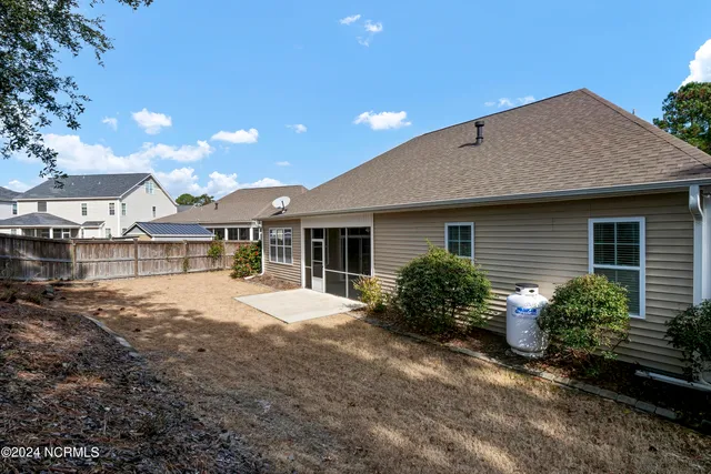 $3,000 | 804 Ovates Lane, Wilmington, NC 28409