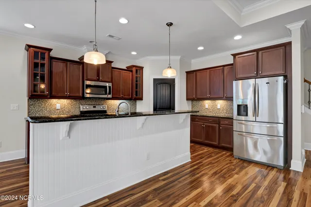 $3,000 | 804 Ovates Lane, Wilmington, NC 28409