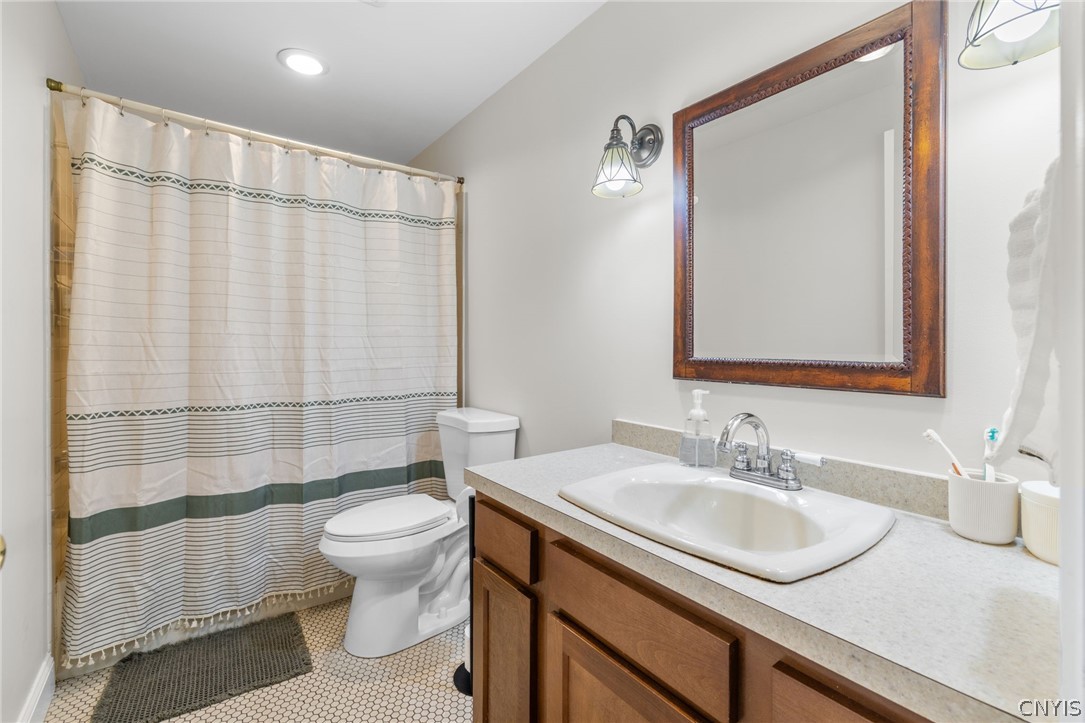 2971 Amber Road Marcellus, NY 13110 - Photo 31 of 50 Primary bath