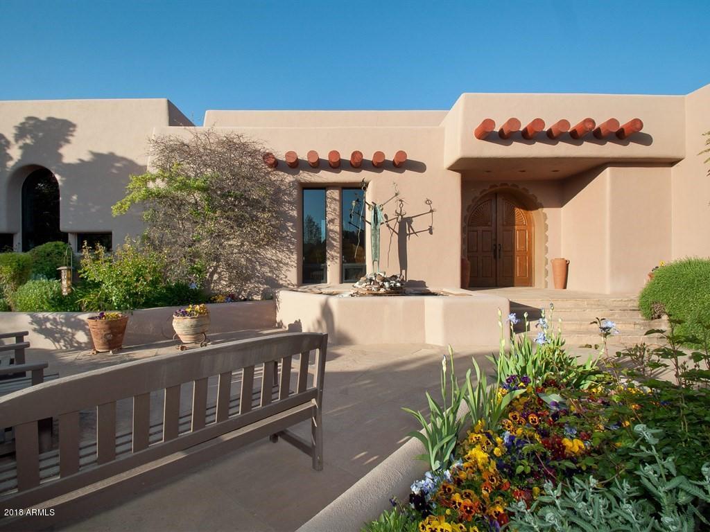 814 West Chapel Road Sedona, AZ 86336 - Photo 12 of 50 Enchanting Courtyard Entrance