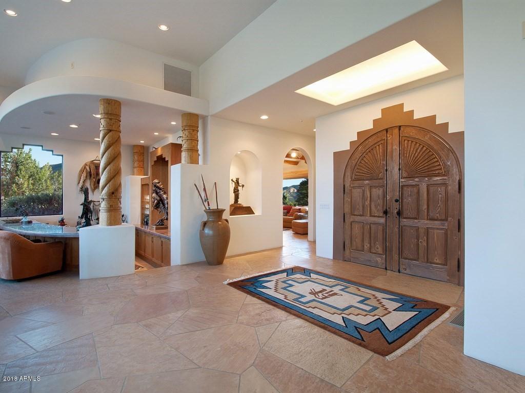 814 West Chapel Road Sedona, AZ 86336 - Photo 14 of 50 The Grand Entry