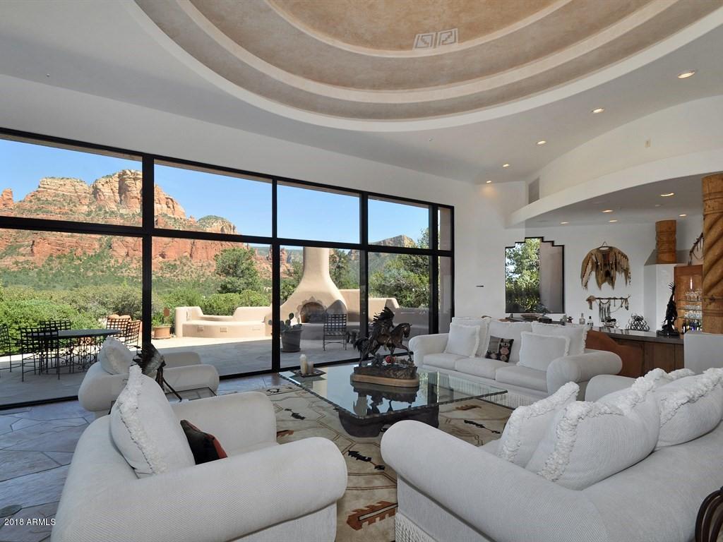 814 West Chapel Road Sedona, AZ 86336 - Photo 15 of 50 Awe-Inspiring and Comfortable