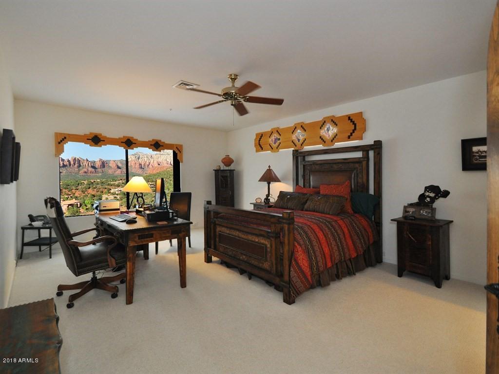814 West Chapel Road Sedona, AZ 86336 - Photo 30 of 50 Guest Bedroom Suite