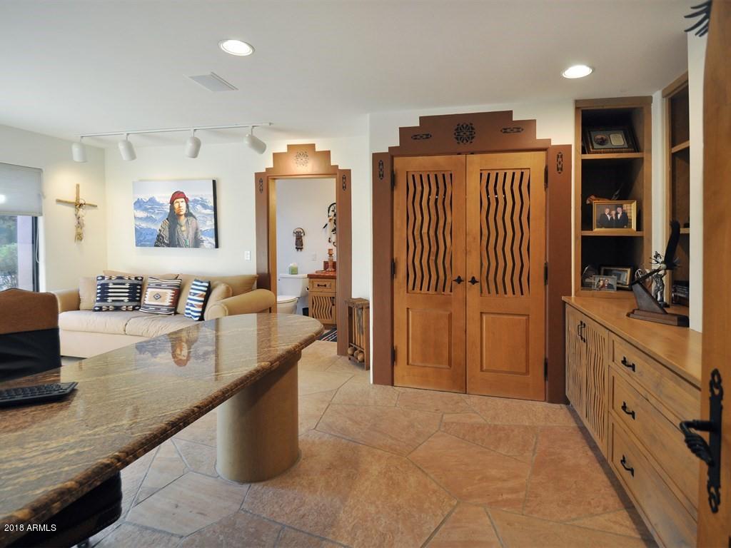 814 West Chapel Road Sedona, AZ 86336 - Photo 32 of 50 Home Office