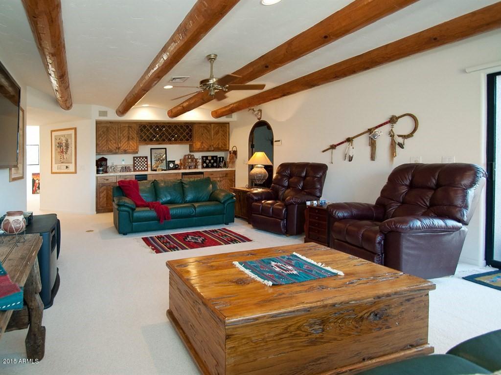 814 West Chapel Road Sedona, AZ 86336 - Photo 34 of 50 With Wet Bar