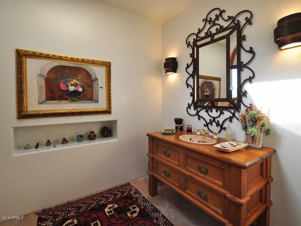 814 West Chapel Road Sedona, AZ 86336 - Photo 40 of 50 Powder Room