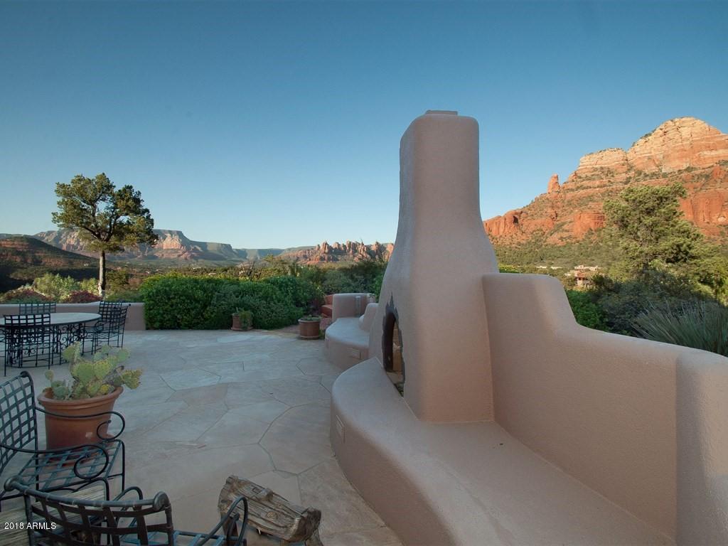 814 West Chapel Road Sedona, AZ 86336 - Photo 41 of 50 Outdoor Entertaining Required