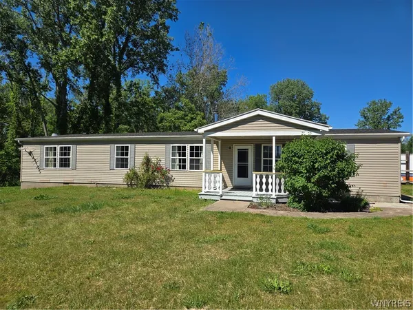 $192,900 | 12507 Ridge Road, Ridgeway, NY 14103