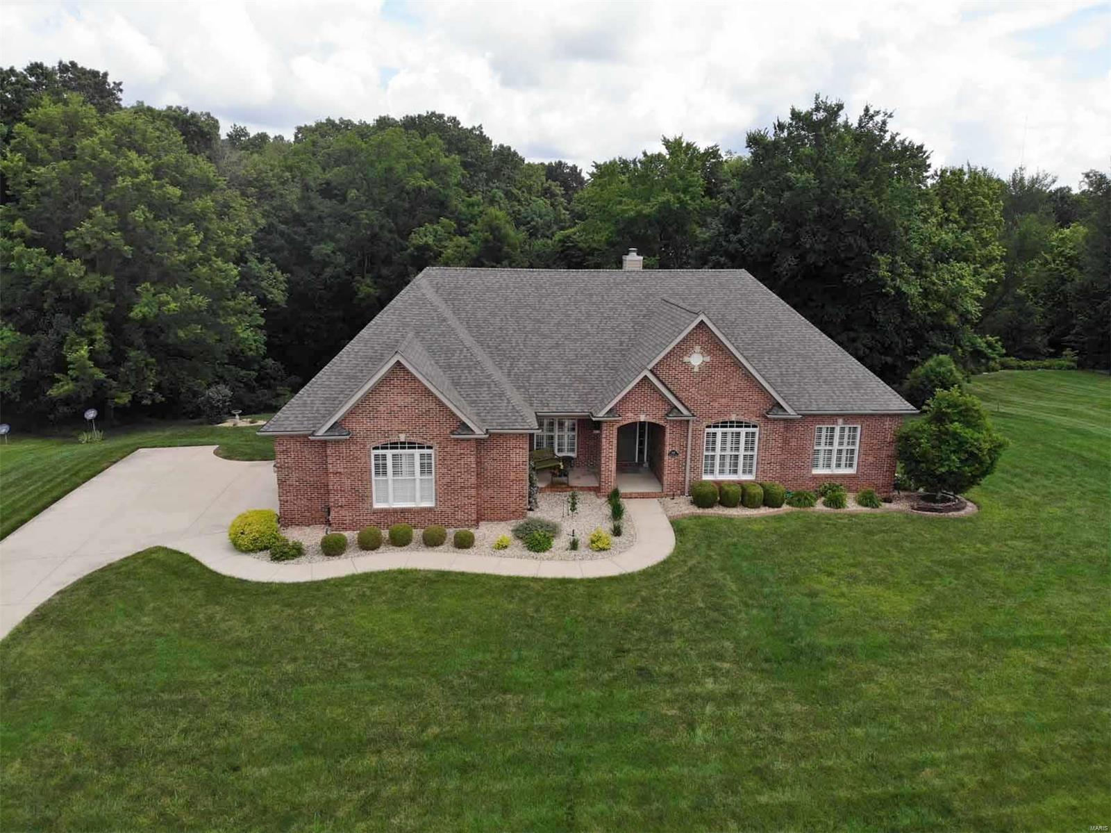 2917 Highlands Road Godfrey, IL 62035 - Photo 1 of 34 Gallery Image 1