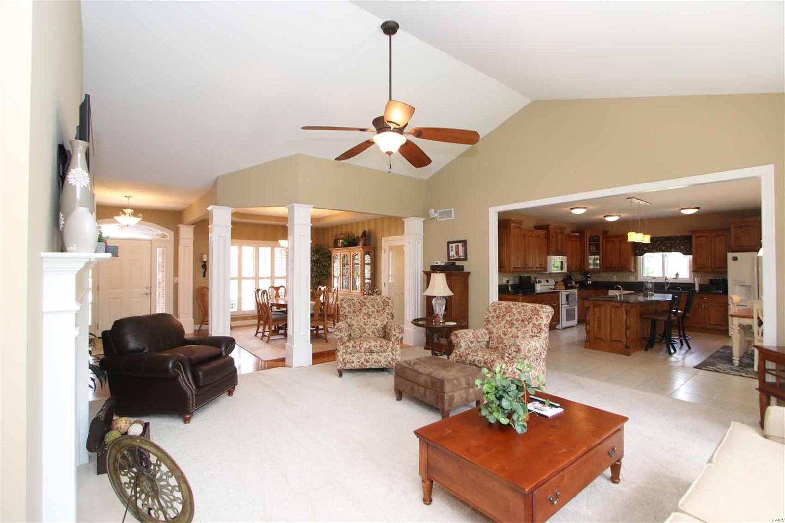 2917 Highlands Road Godfrey, IL 62035 - Photo 16 of 34 Gallery Image 16