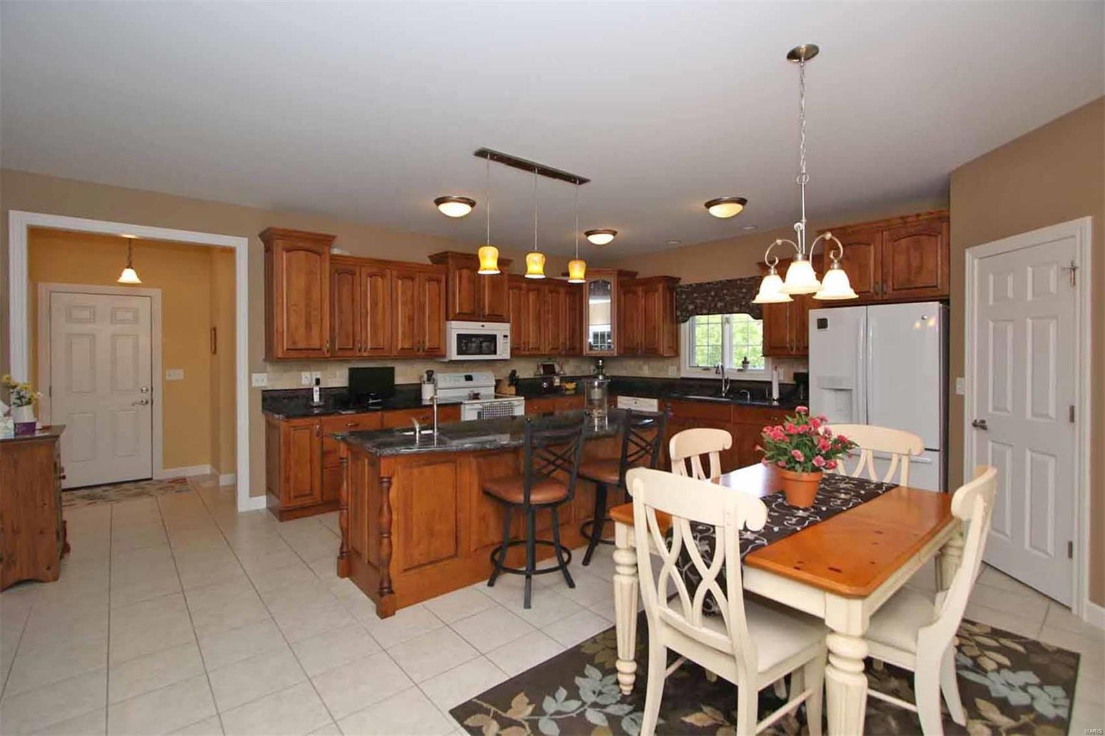 2917 Highlands Road Godfrey, IL 62035 - Photo 19 of 34 Gallery Image 19