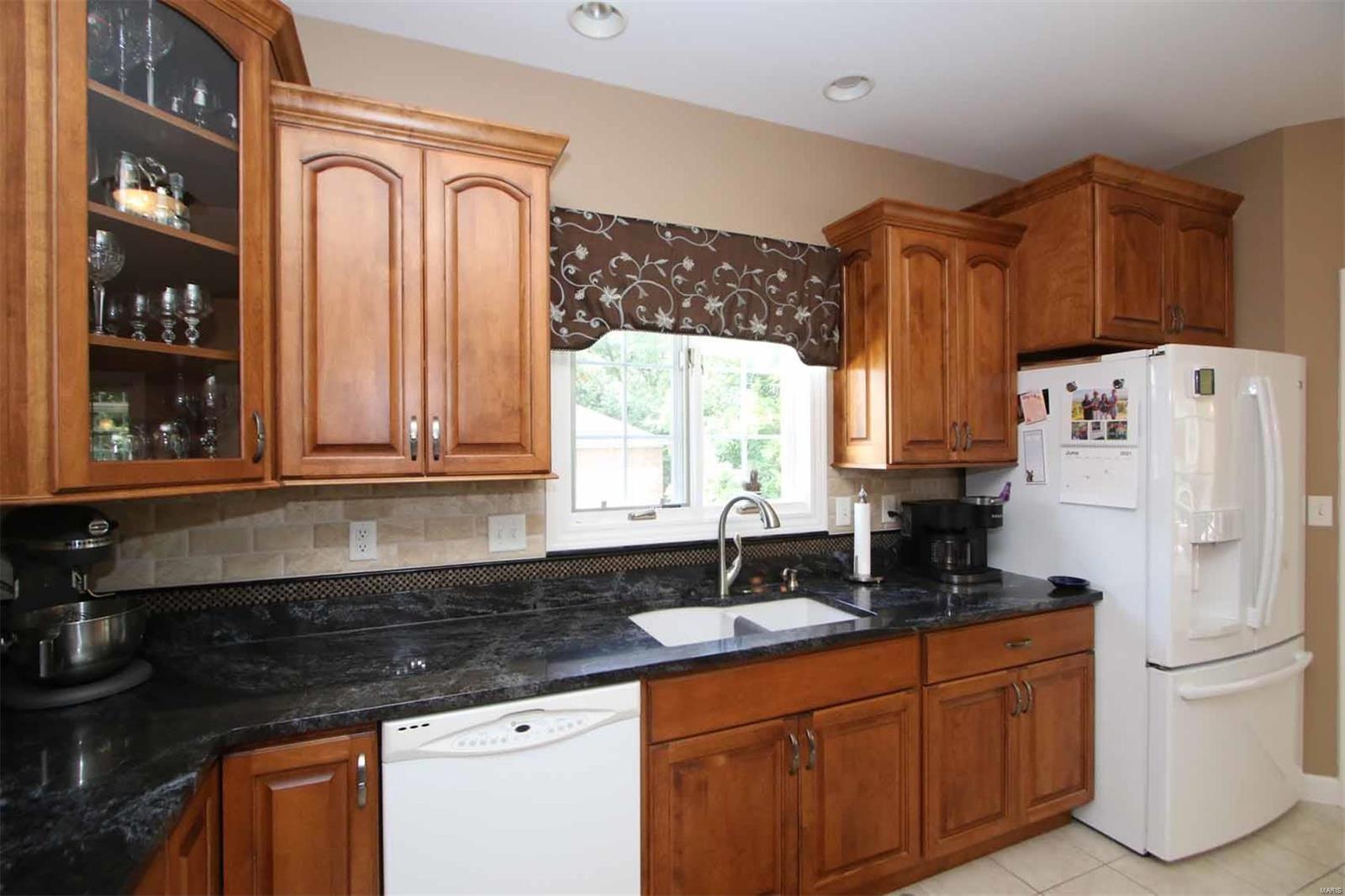 2917 Highlands Road Godfrey, IL 62035 - Photo 20 of 34 Gallery Image 20