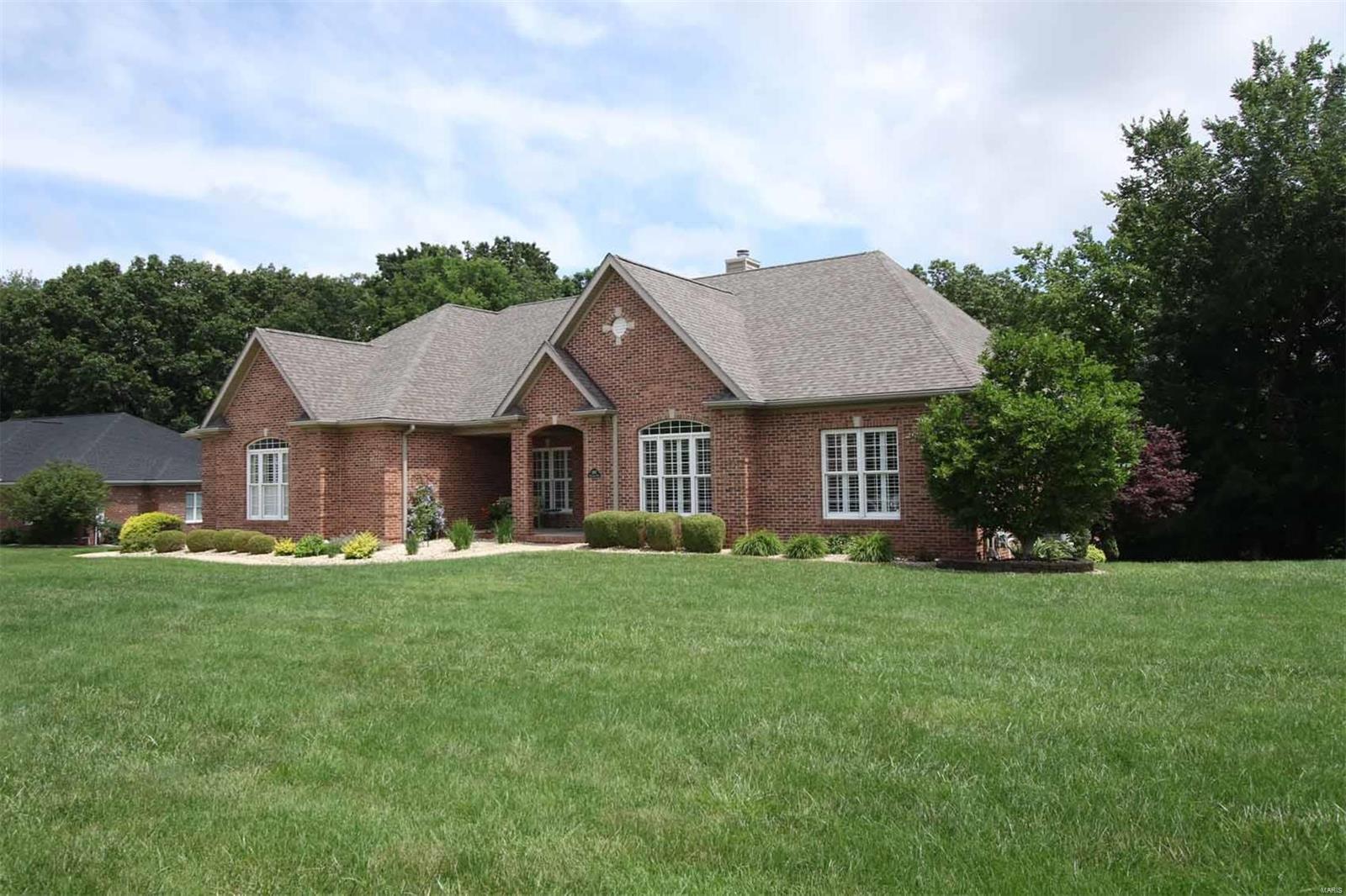 2917 Highlands Road Godfrey, IL 62035 - Photo 3 of 34 Gallery Image 3