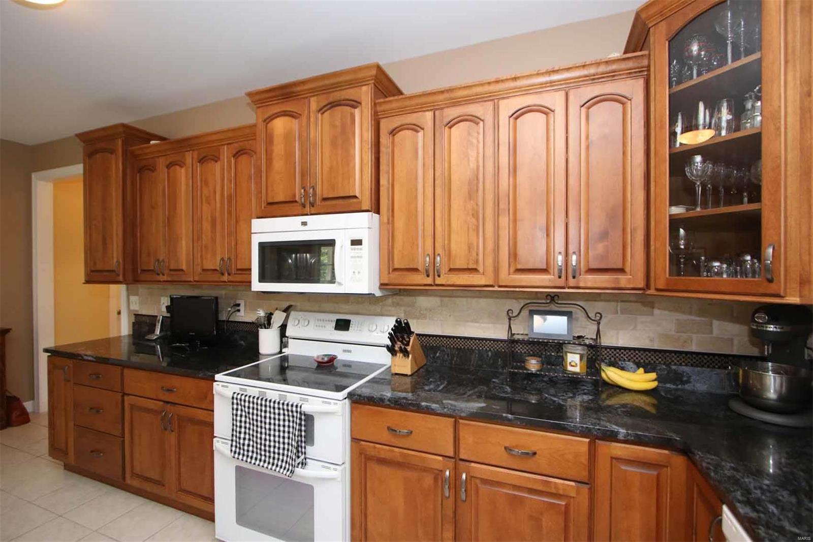 2917 Highlands Road Godfrey, IL 62035 - Photo 21 of 34 Gallery Image 21