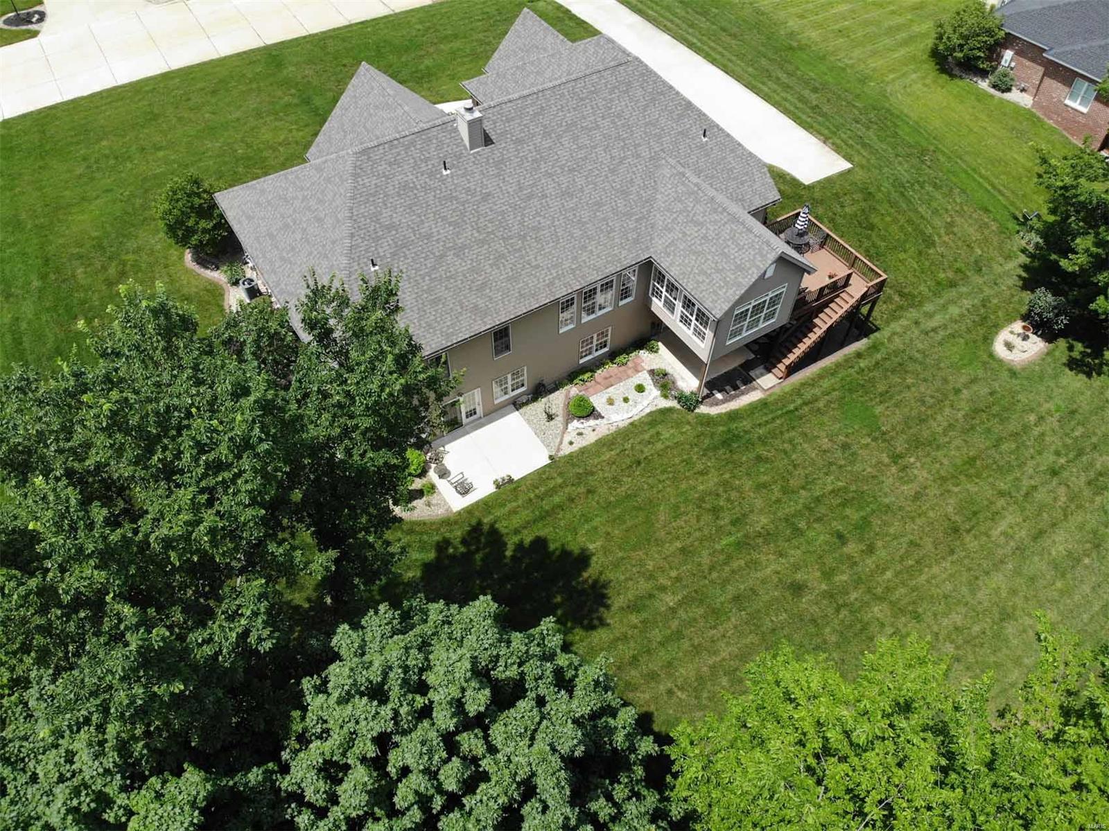 2917 Highlands Road Godfrey, IL 62035 - Photo 4 of 34 Gallery Image 4