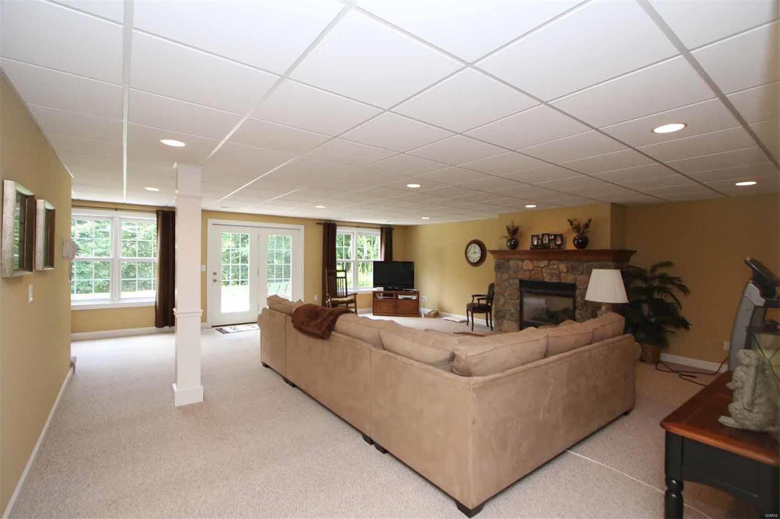 2917 Highlands Road Godfrey, IL 62035 - Photo 31 of 34 Gallery Image 31