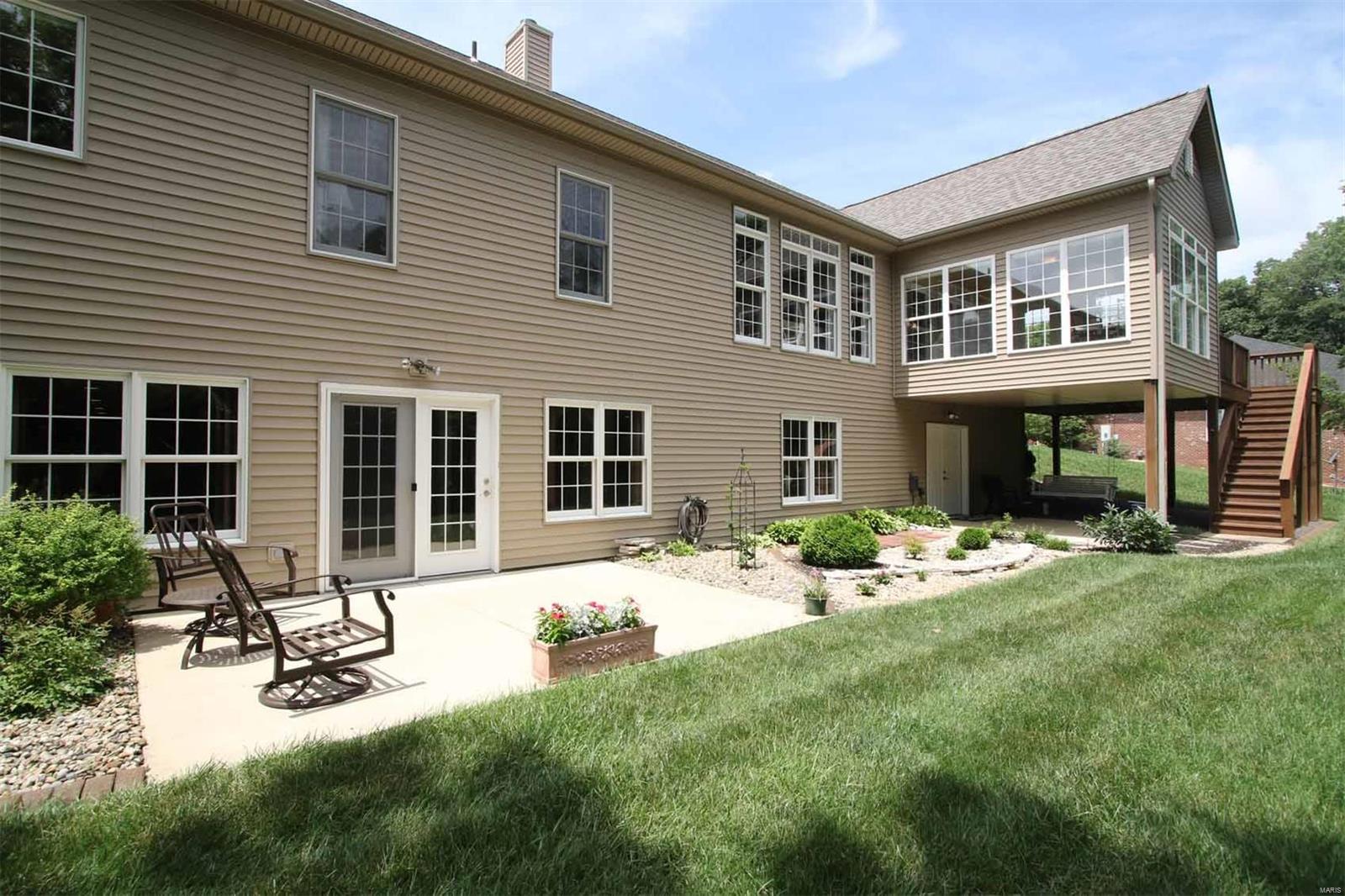 2917 Highlands Road Godfrey, IL 62035 - Photo 7 of 34 Gallery Image 7
