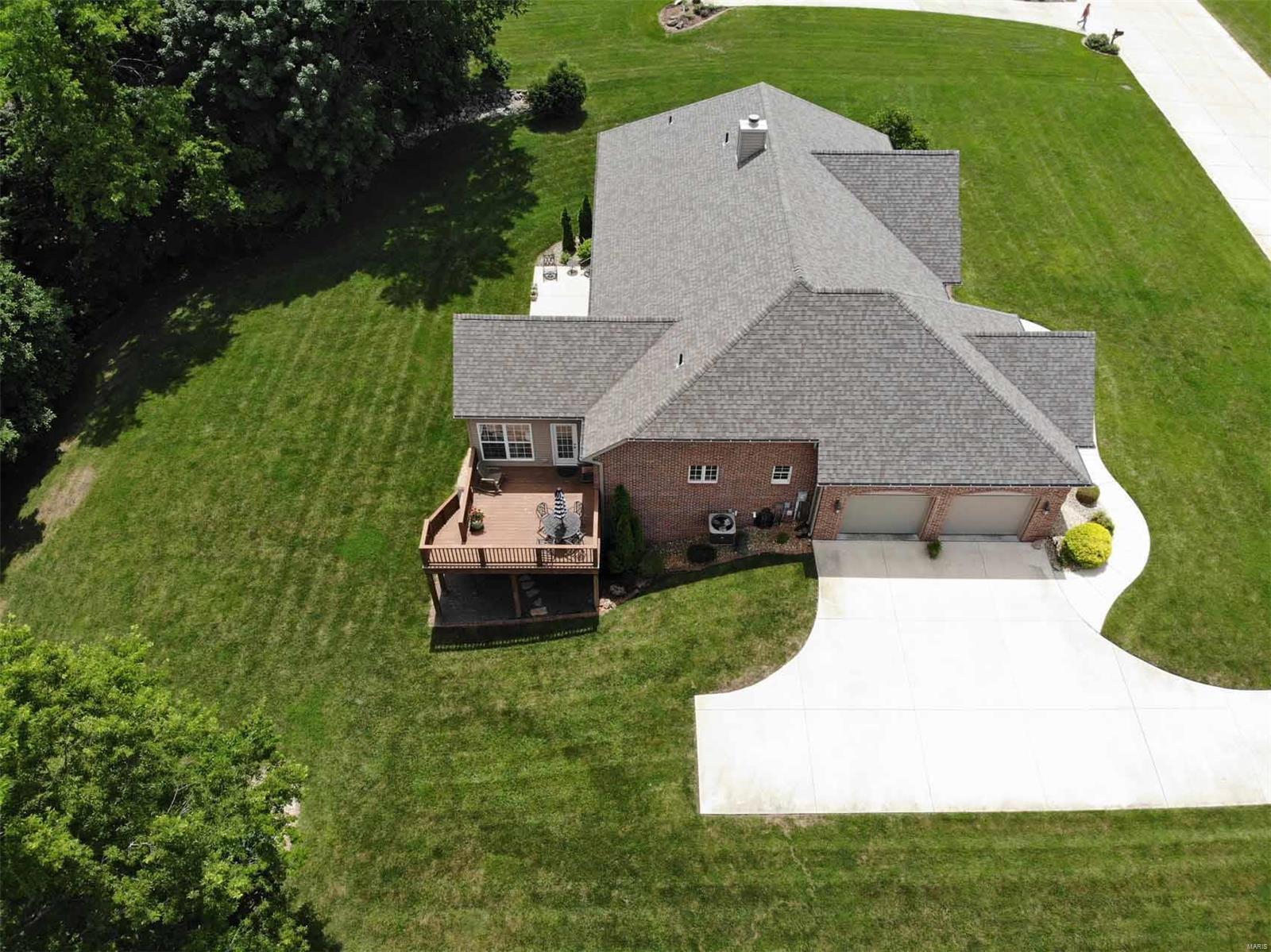 2917 Highlands Road Godfrey, IL 62035 - Photo 10 of 34 Gallery Image 10