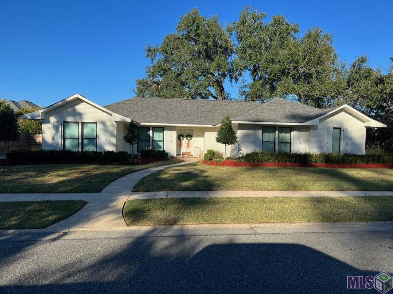 4987 Sweetbriar Street Baton Rouge, LA 70808 - Photo 3 of 34