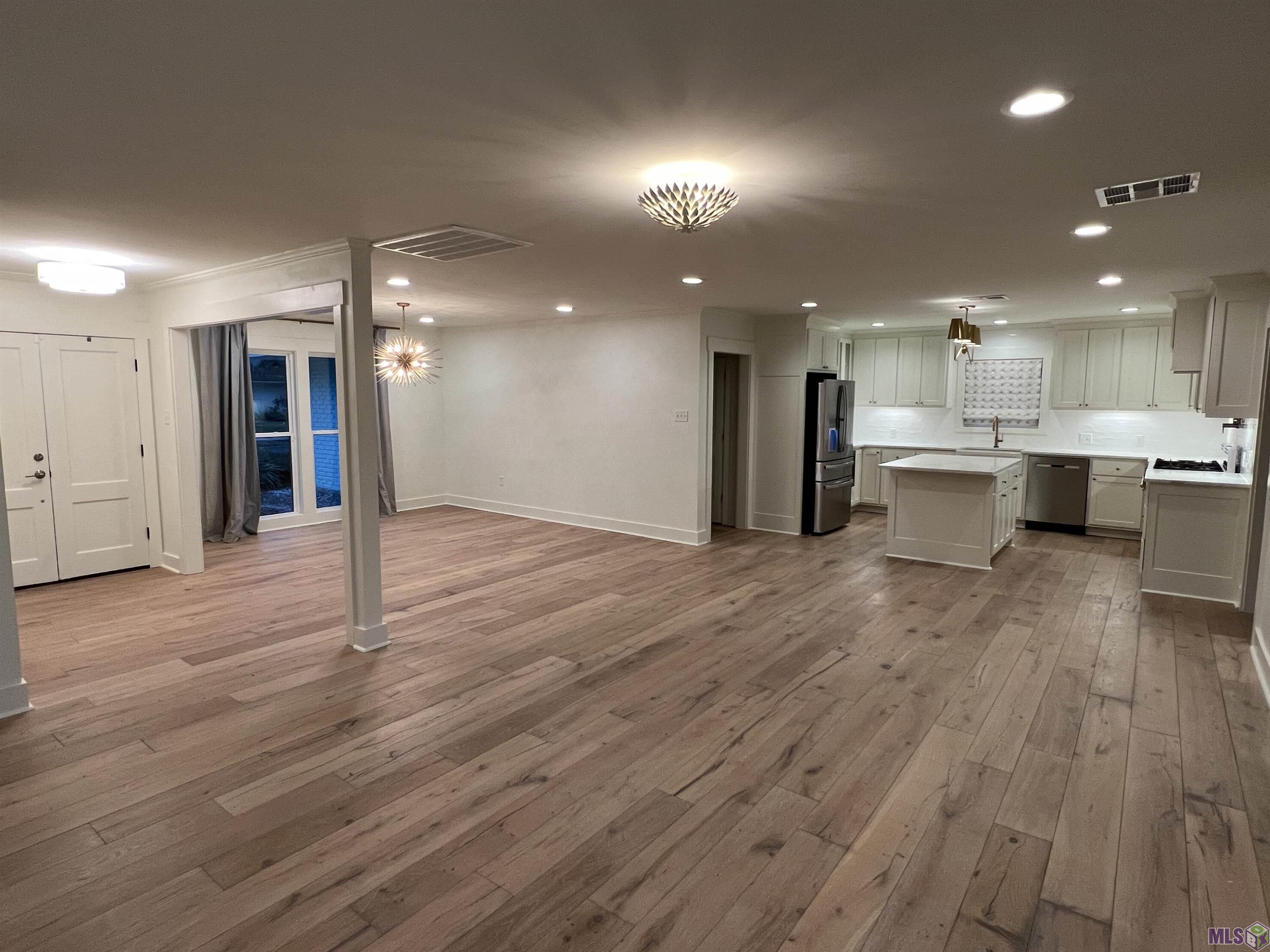 4987 Sweetbriar Street Baton Rouge, LA 70808 - Photo 5 of 34