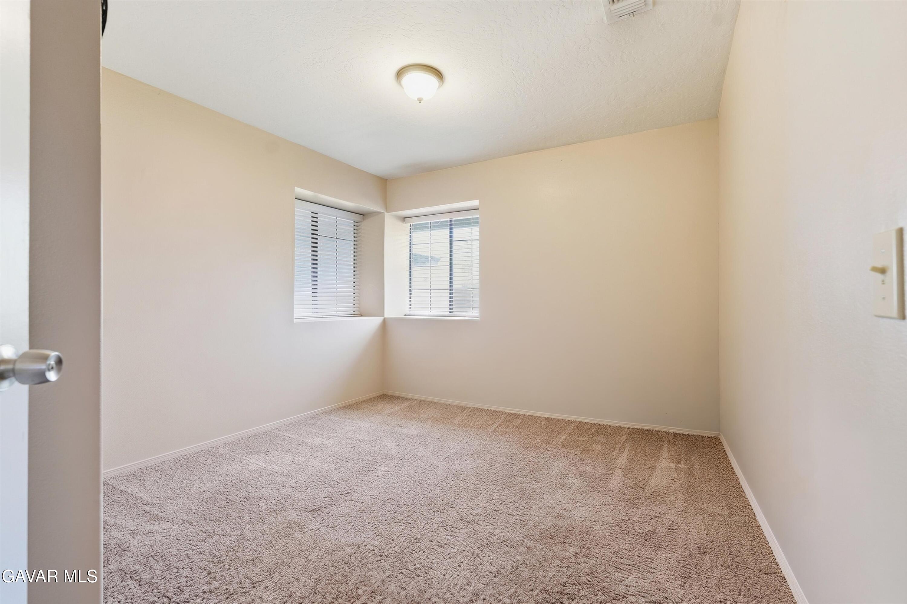 22904 Clover Spring Place Tehachapi, CA 93561 - Photo 18 of 41 44-JYP07718