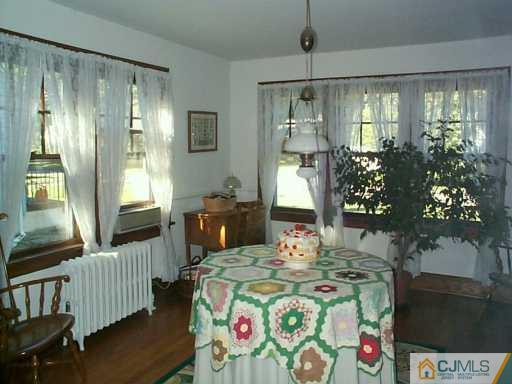 312 Franklin Road North Brunswick, NJ 08902 - Photo 3 of 8 Gallery Image 3