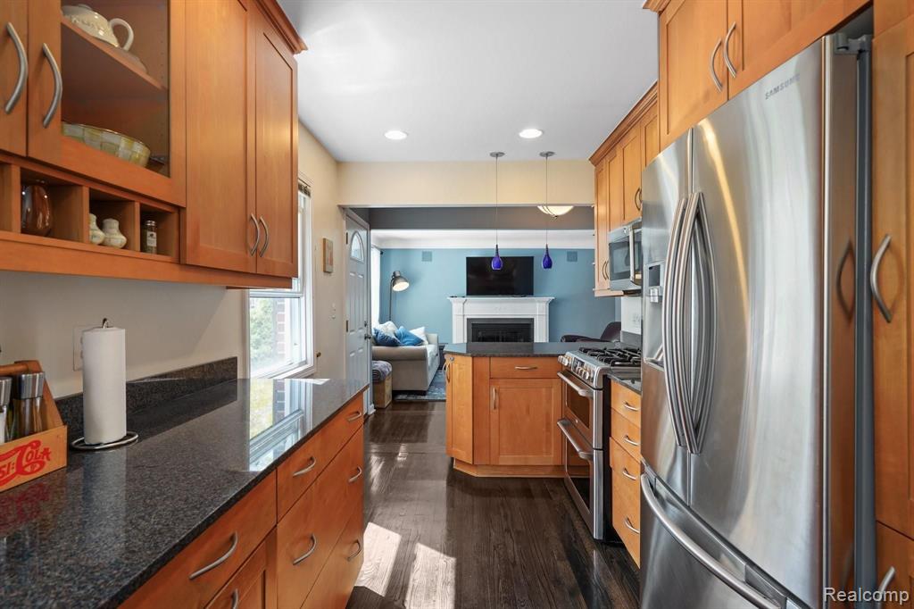 2057 Manchester Road Birmingham, MI 48009 - Photo 21 of 45