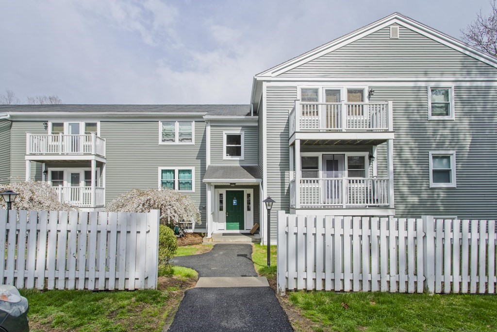 48 Evergreen Road, Unit 315 Northampton, MA 01053 - Photo 1 of 18