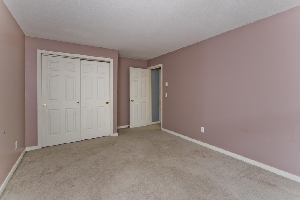 48 Evergreen Road, Unit 315 Northampton, MA 01053 - Photo 13 of 18