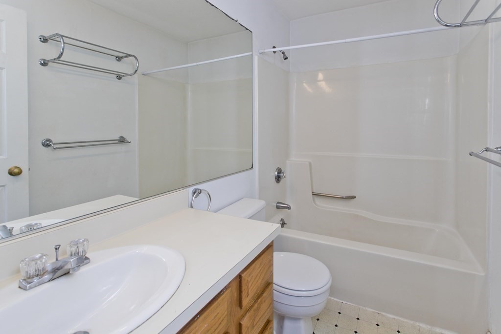 48 Evergreen Road, Unit 315 Northampton, MA 01053 - Photo 18 of 18