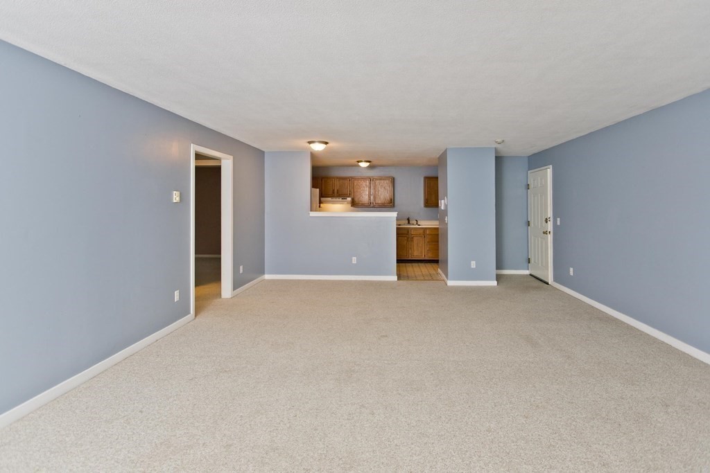48 Evergreen Road, Unit 315 Northampton, MA 01053 - Photo 8 of 18