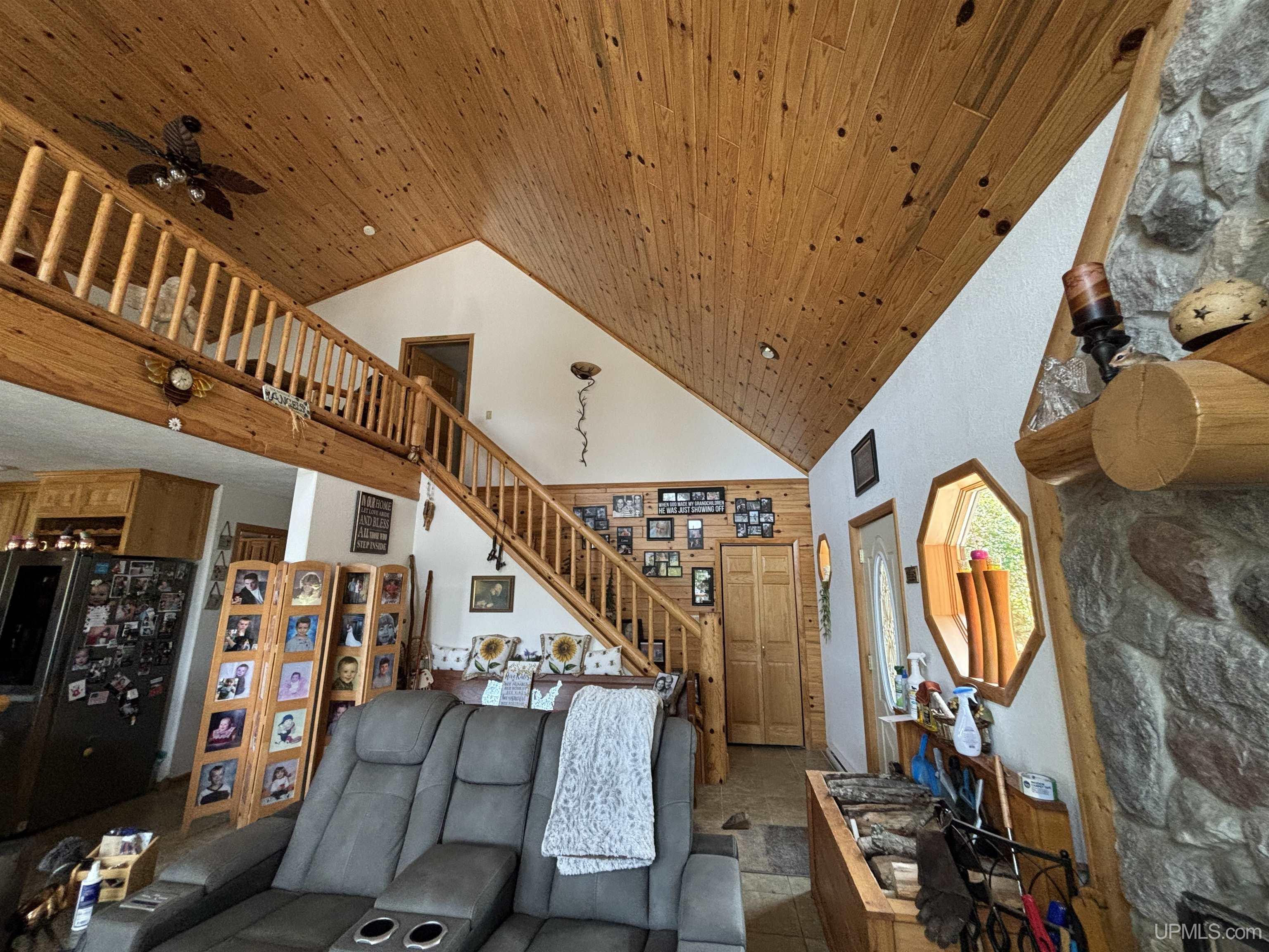 3974 North Hayward (access To Angel Island) Road Munising, MI 49862 - Photo 34 of 92
