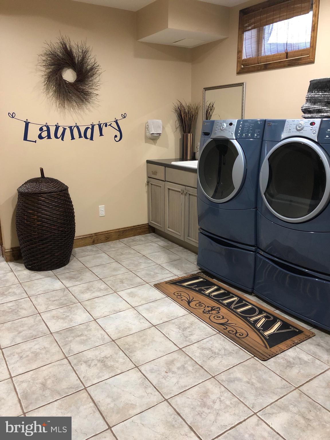 2866 Kump Station Road Taneytown, MD 21787 - Photo 31 of 47 Mudroom/Laundry room on lower level