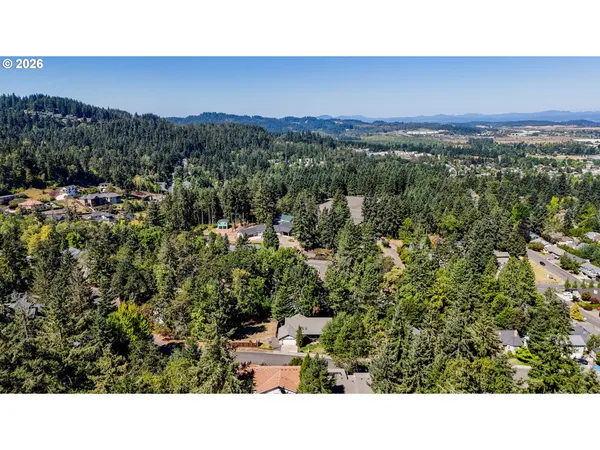 $839,000 | 2610 Park Forest Drive, Eugene, OR 97405