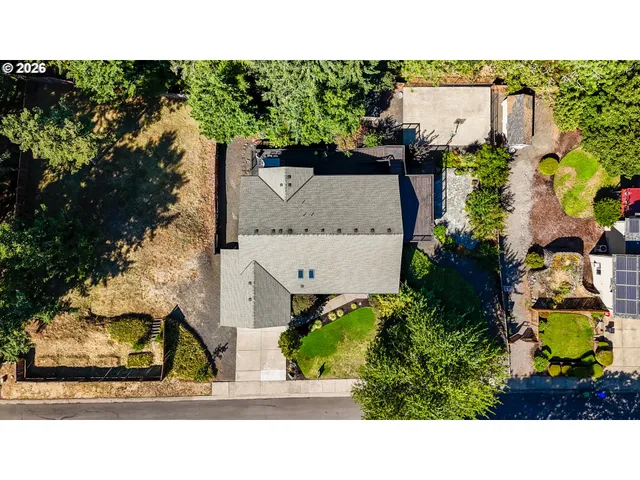 $839,000 | 2610 Park Forest Drive, Eugene, OR 97405
