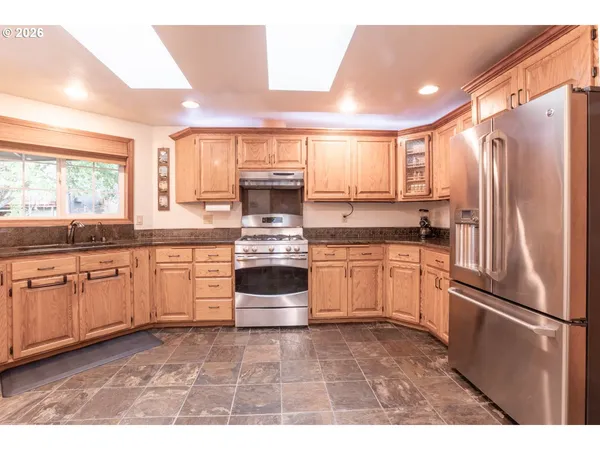 $839,000 | 2610 Park Forest Drive, Eugene, OR 97405