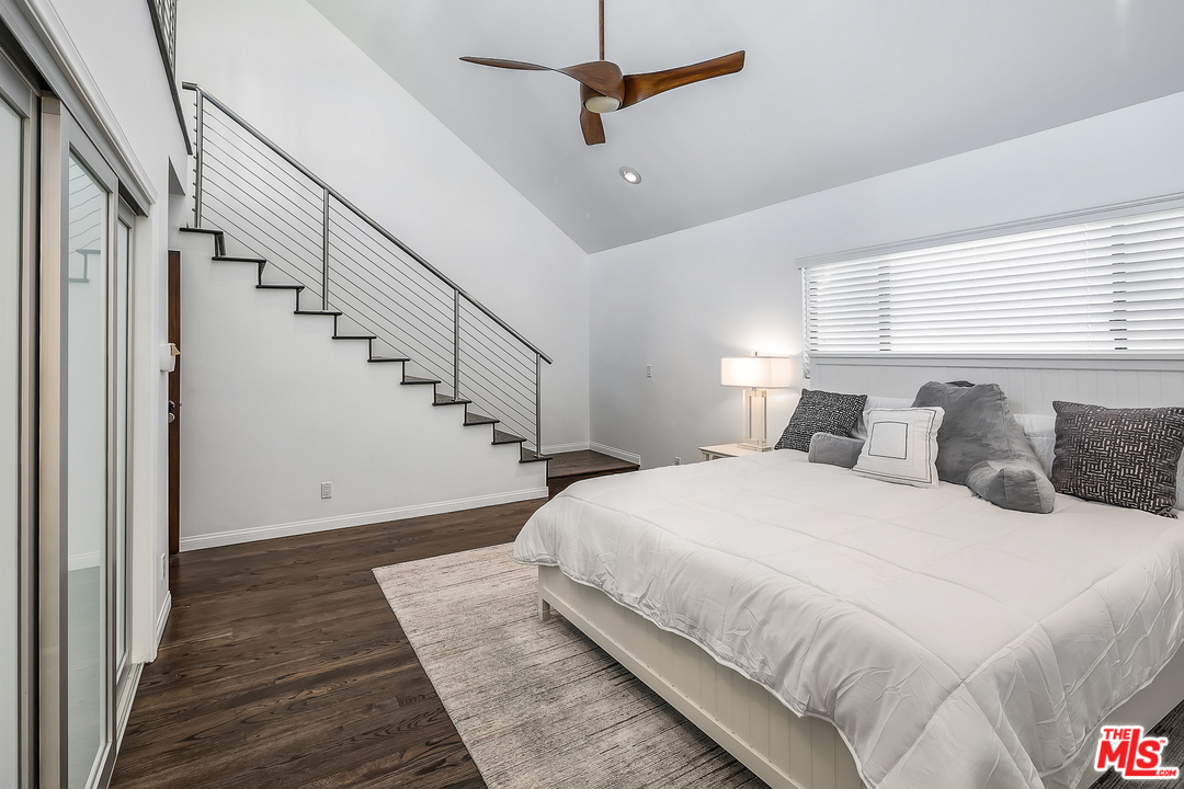 918 9th Street, Unit B Santa Monica, CA 90403 - Photo 12 of 20