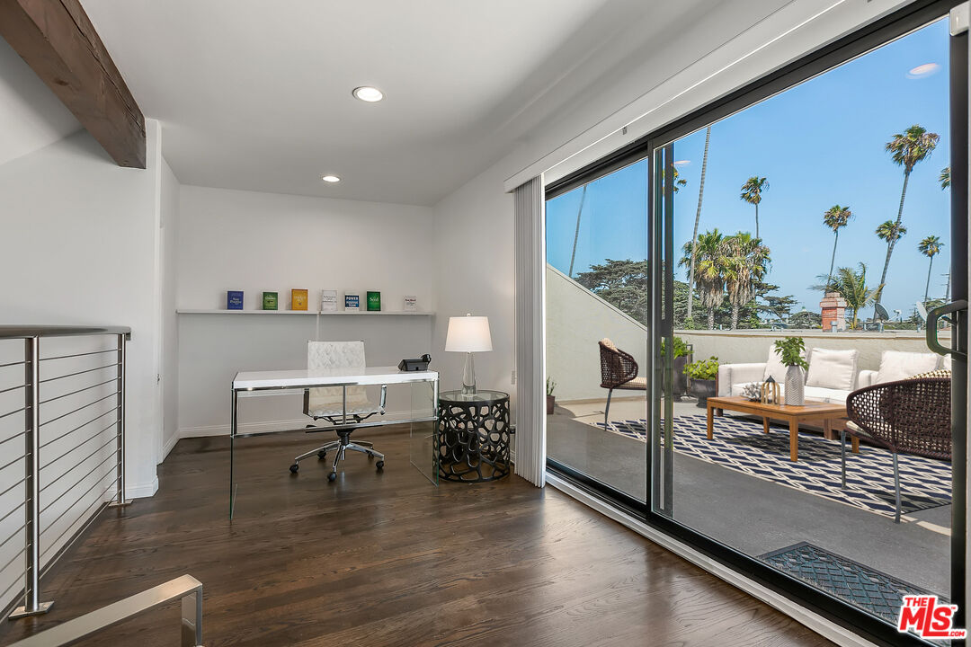 918 9th Street, Unit B Santa Monica, CA 90403 - Photo 14 of 20