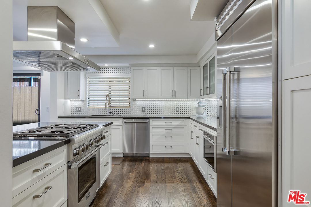 918 9th Street, Unit B Santa Monica, CA 90403 - Photo 9 of 20