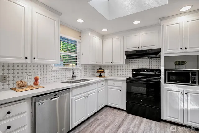 $1,280,000 | 4017 162nd Avenue Southeast, Bellevue, WA 98006