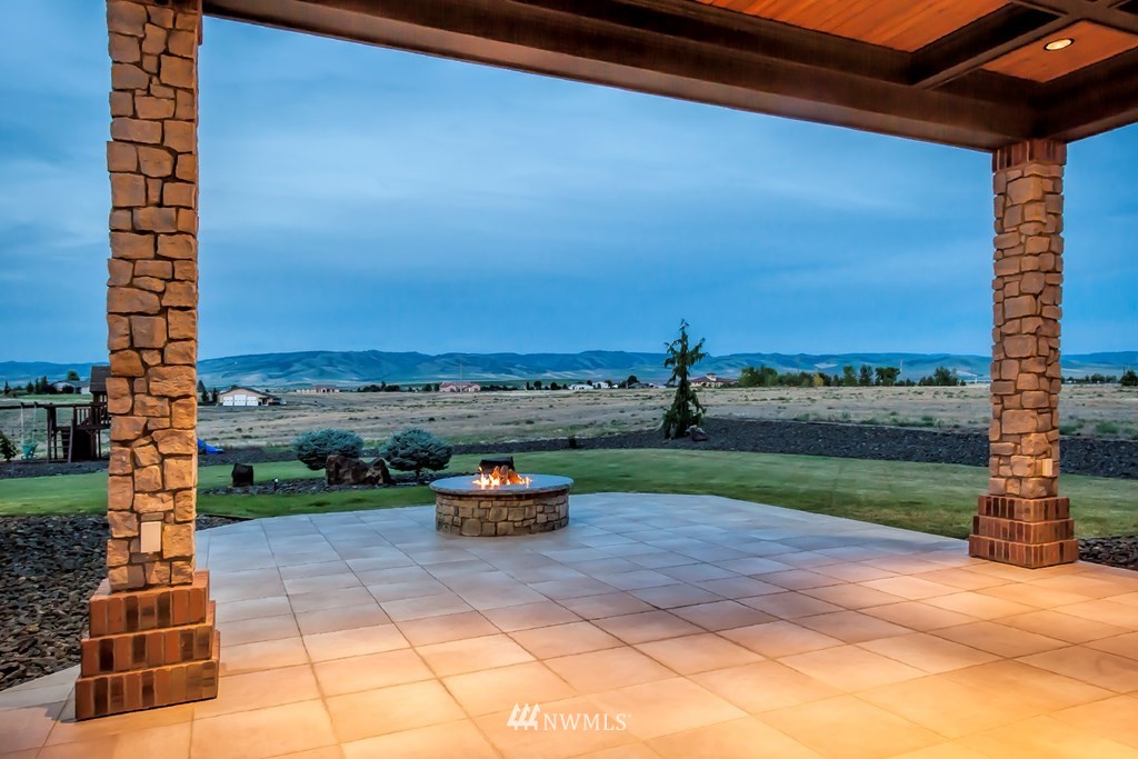 397 Helaman Road Walla Walla, WA 99362 - Photo 4 of 40