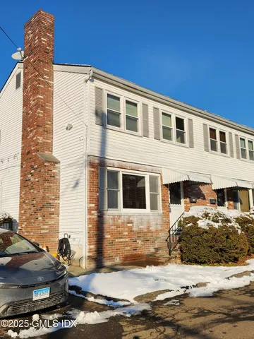 $3,800 | 12 Palmer Street, Cos Cob, CT 06807