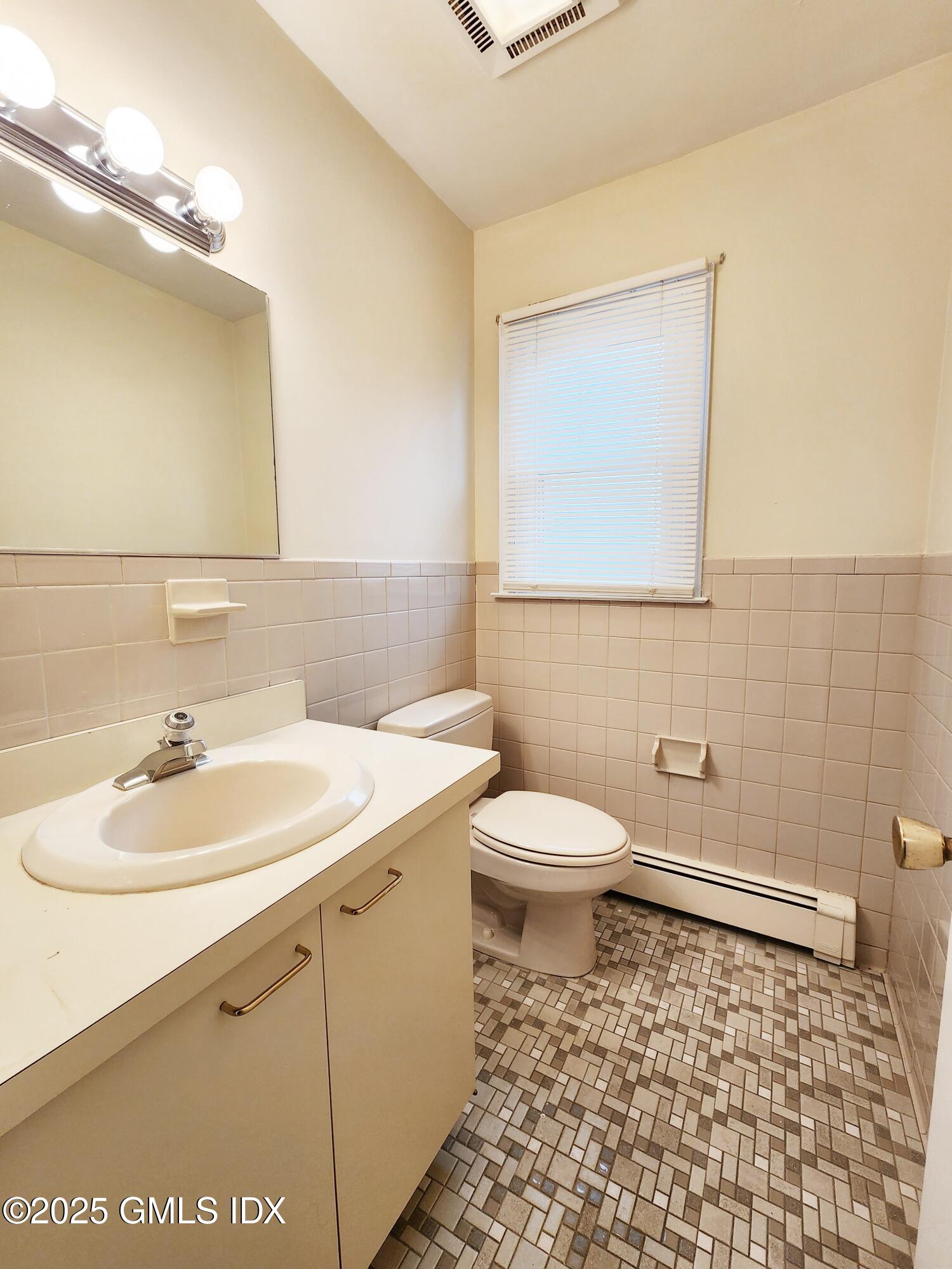 12 Palmer Street Cos Cob, CT 06807 - Photo 6 of 21 20251213_103248