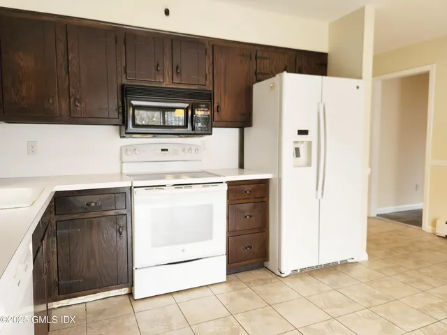 $3,800 | 12 Palmer Street, Cos Cob, CT 06807