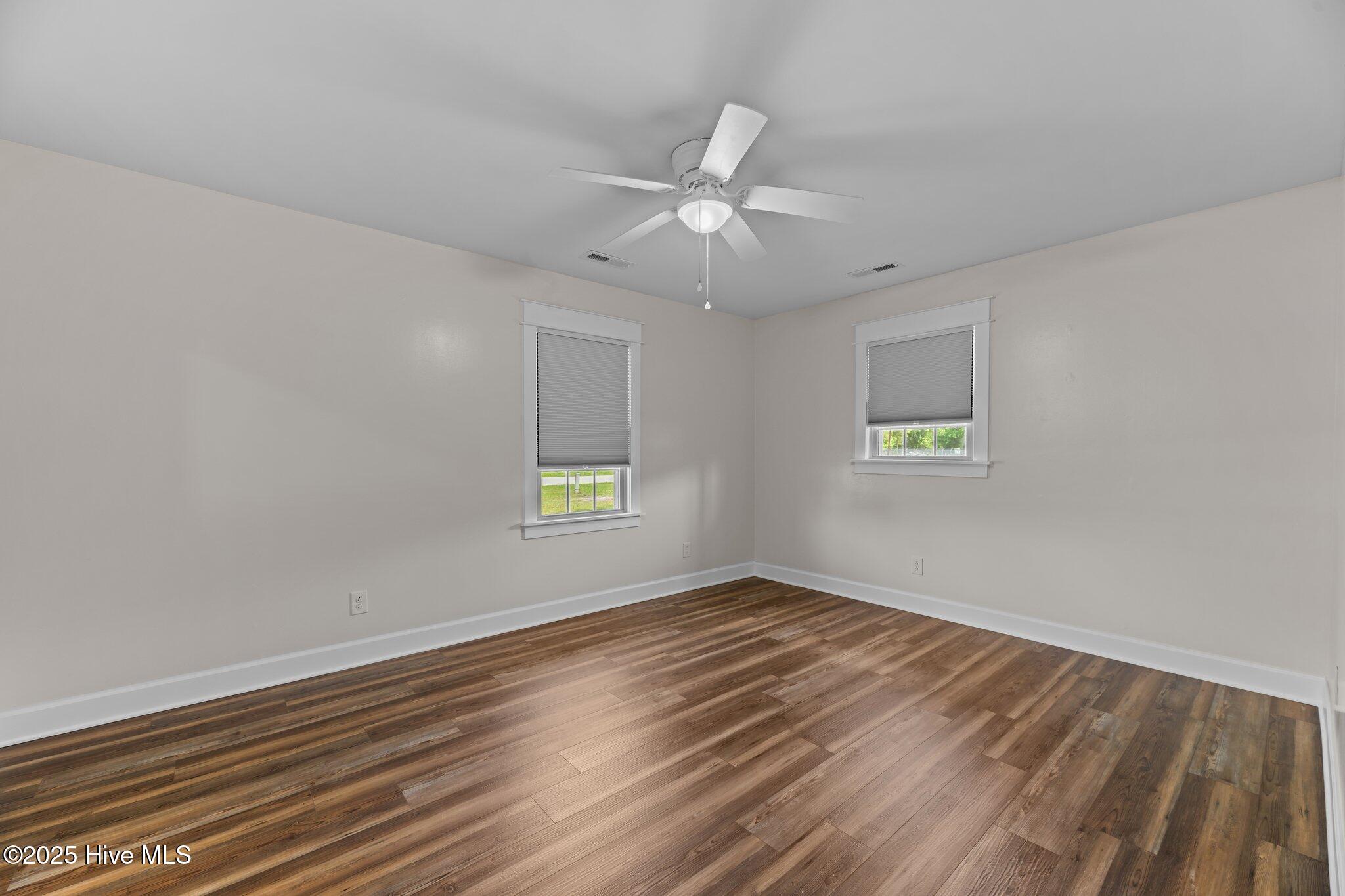 1450 State Camp Road Vanceboro, NC 28586 - Photo 16 of 33 Main Bedroom